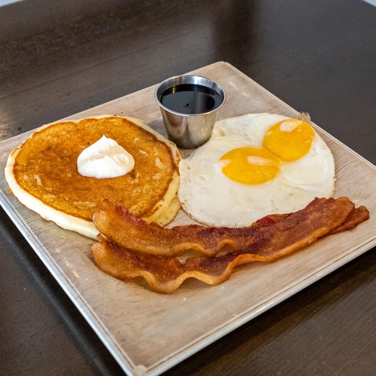 Your Favorite Café Meals, Just a Click Away
